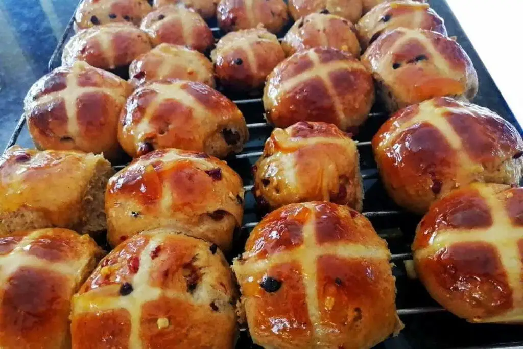 Cinnabon-like Hot Cross Buns! How to make perfection?