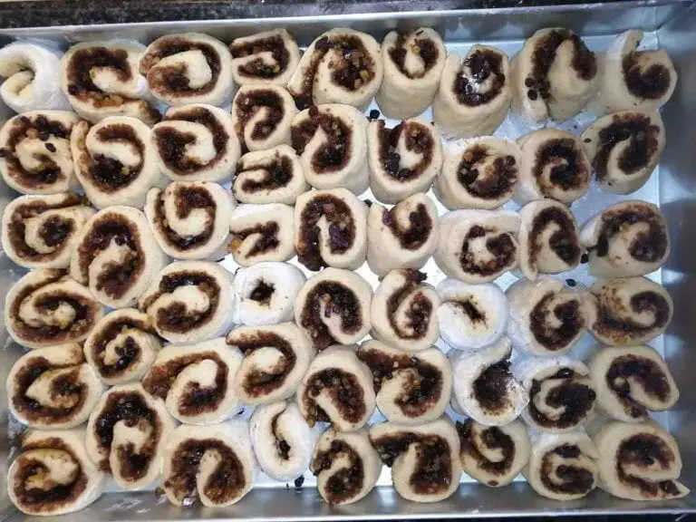 Cinnamon Rolls in the tray pre-rise