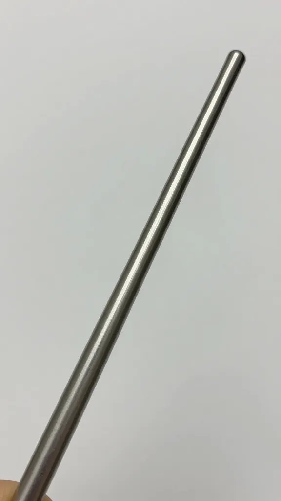 thermometer probe inserted in rib thick end, tight frame